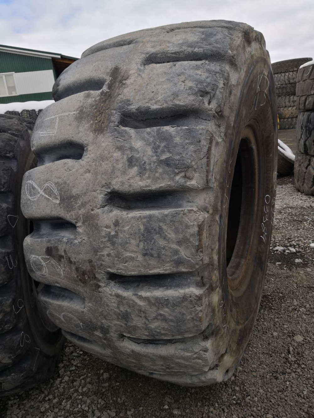 35/65R33 Bridgestone VSDL шина б/у