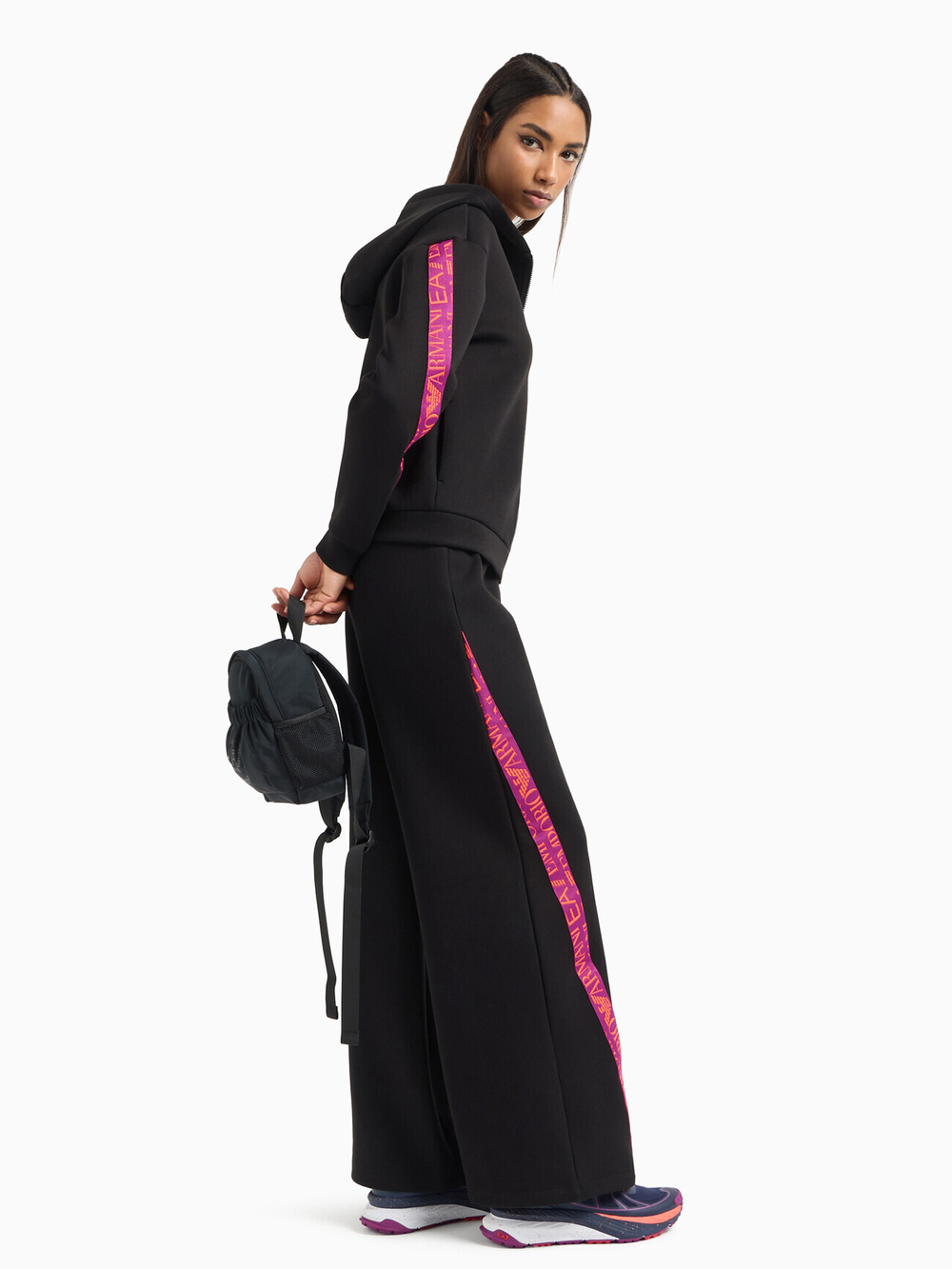 Костюм женский Tracksuit EA7