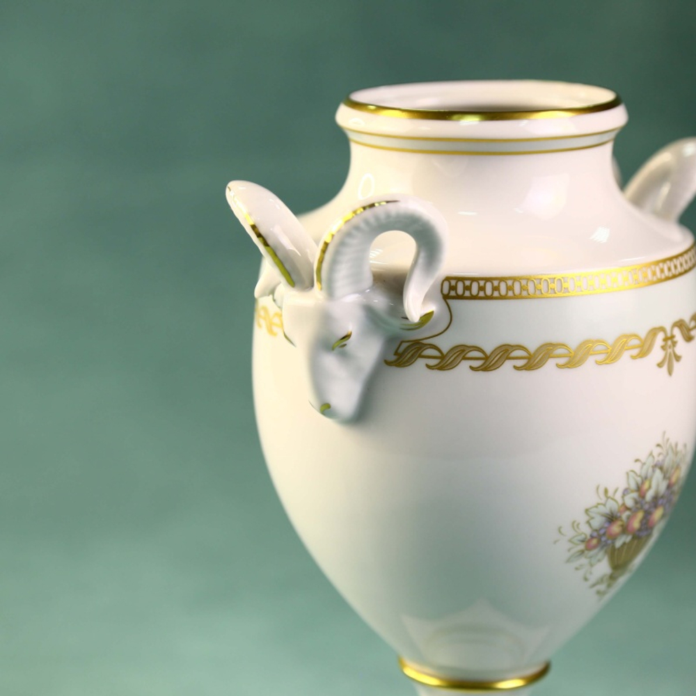 Парадная ваза-кубок