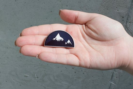 Значок деревянный (брошь)  Hills. Fire Pin