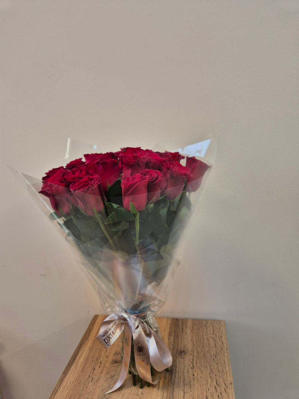 Роза Кенийская 40см 25 штук букет