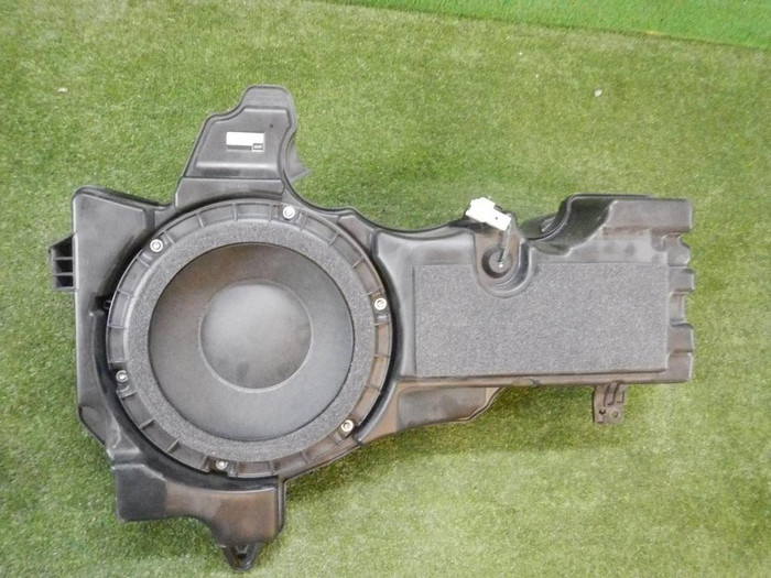 Сабвуфер Lexus LX 3 (2007-2015)