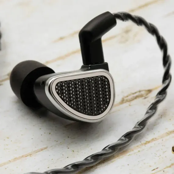 64 Audio Duo