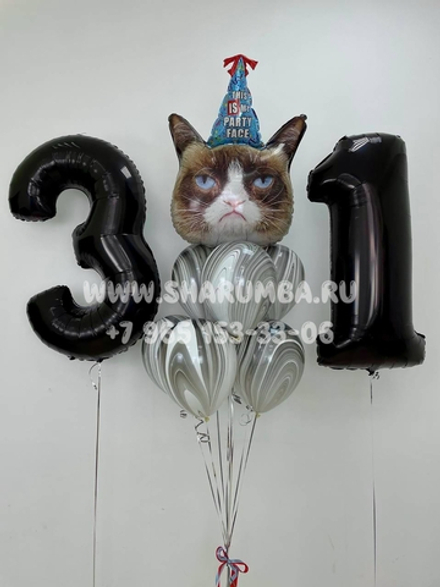 Композиция "Сердитый кот в колпаке"