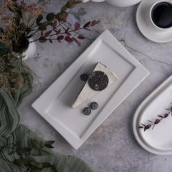 Блюдо прямоугольное 24,5*14,3 см h2,5 см со смещенным дном Asymmetry белое фарфор P.L. [4]