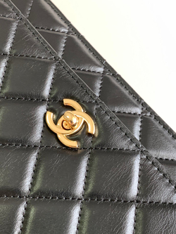 Chanel Woc 19 cm