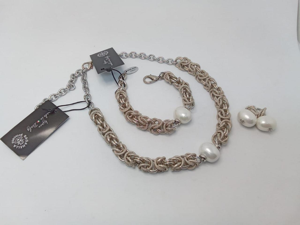 Браслет Византия с белым жемчугом Майорка, оттенок серебро