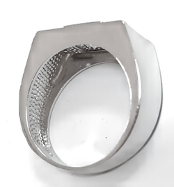 Ювелирное мужское кольцо из серебра с фианитами,размер 19