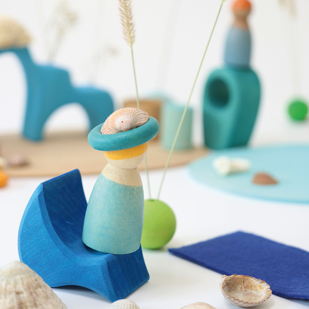 Деревянный сюжетный игровой набор "У воды"