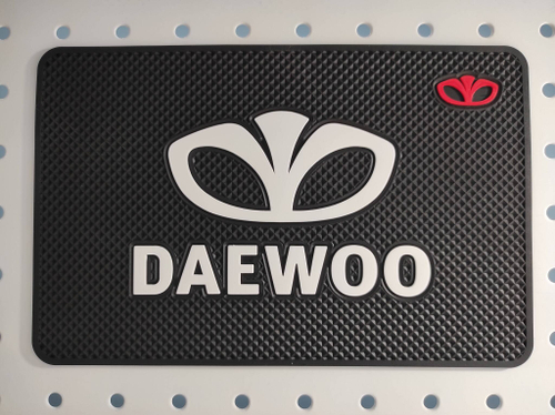 Daewoo / Коврик на панель (1 шт.)