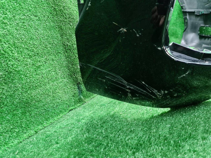 Бампер передний Toyota Land Cruiser 300 (2021-н.в.)