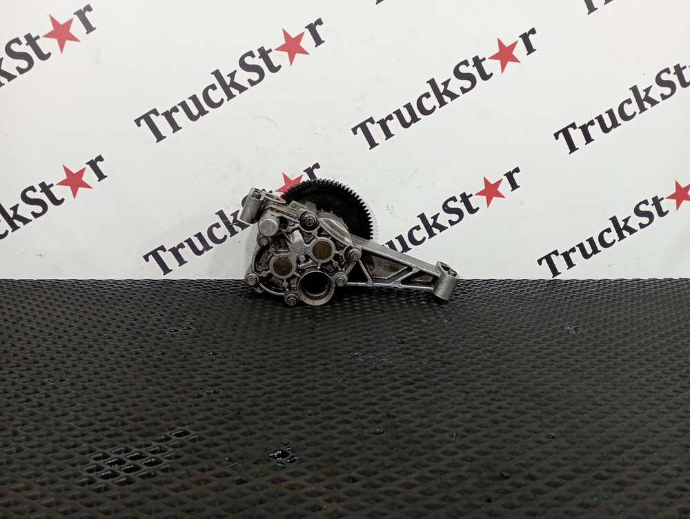 Насос масляный 2017г