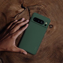 Усиленный защитный чехол зеленого цвета (Deep Green) от Nillkin для Google Pixel 8 Pro, серия Super Frosted Shield Pro