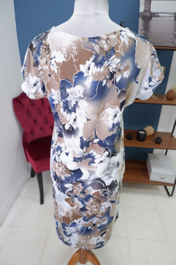 Платье стильное 48 размер