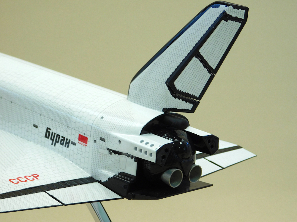 Модель космического корабля Буран (М1:100)