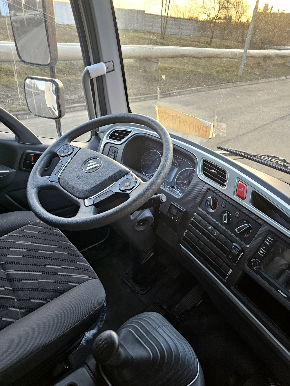 Foton EST M12 Изотермический с гидробортом
