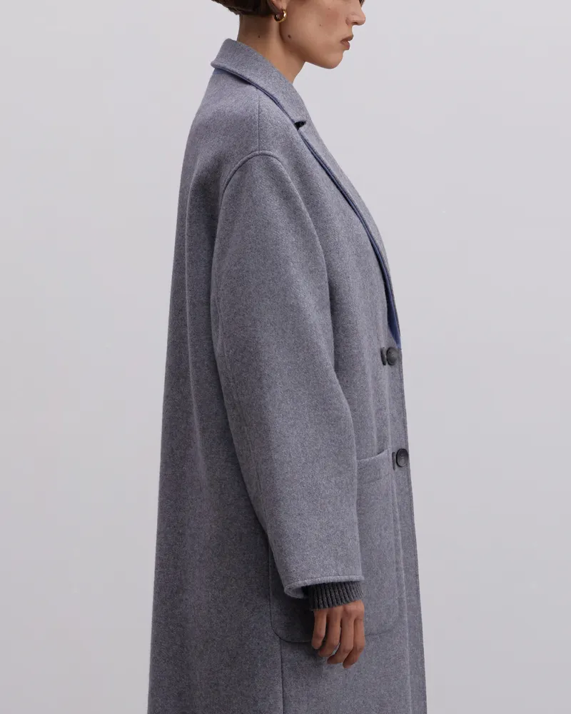 Серое шерстяное двубортное пальто