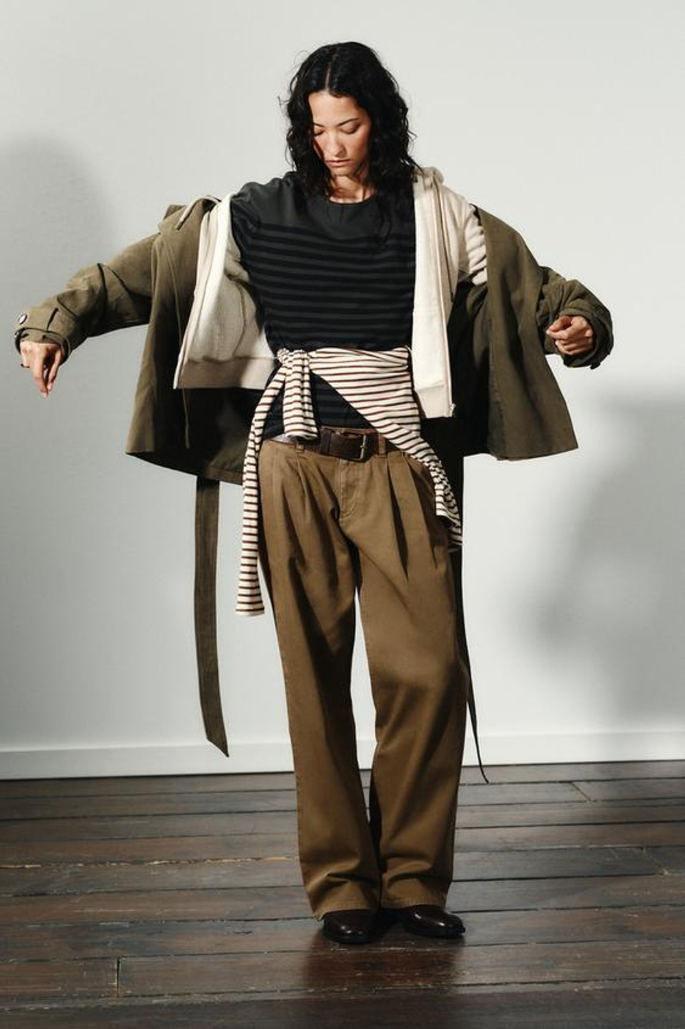 ZARA БРЮКИ ЧИНОС С НИЗКОЙ ПОСАДКОЙ, КОРИЧНЕВЫЙ