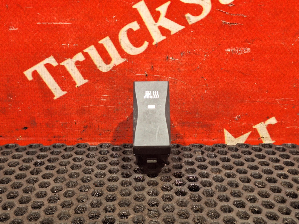 Кнопка подогрева топлива