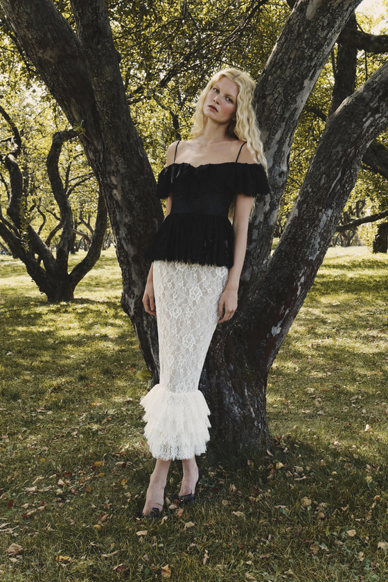 Юбка миди из кружева