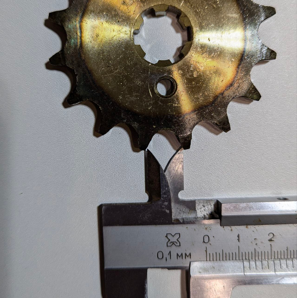 - Звезда ведущая (428-16) закаленные зубья