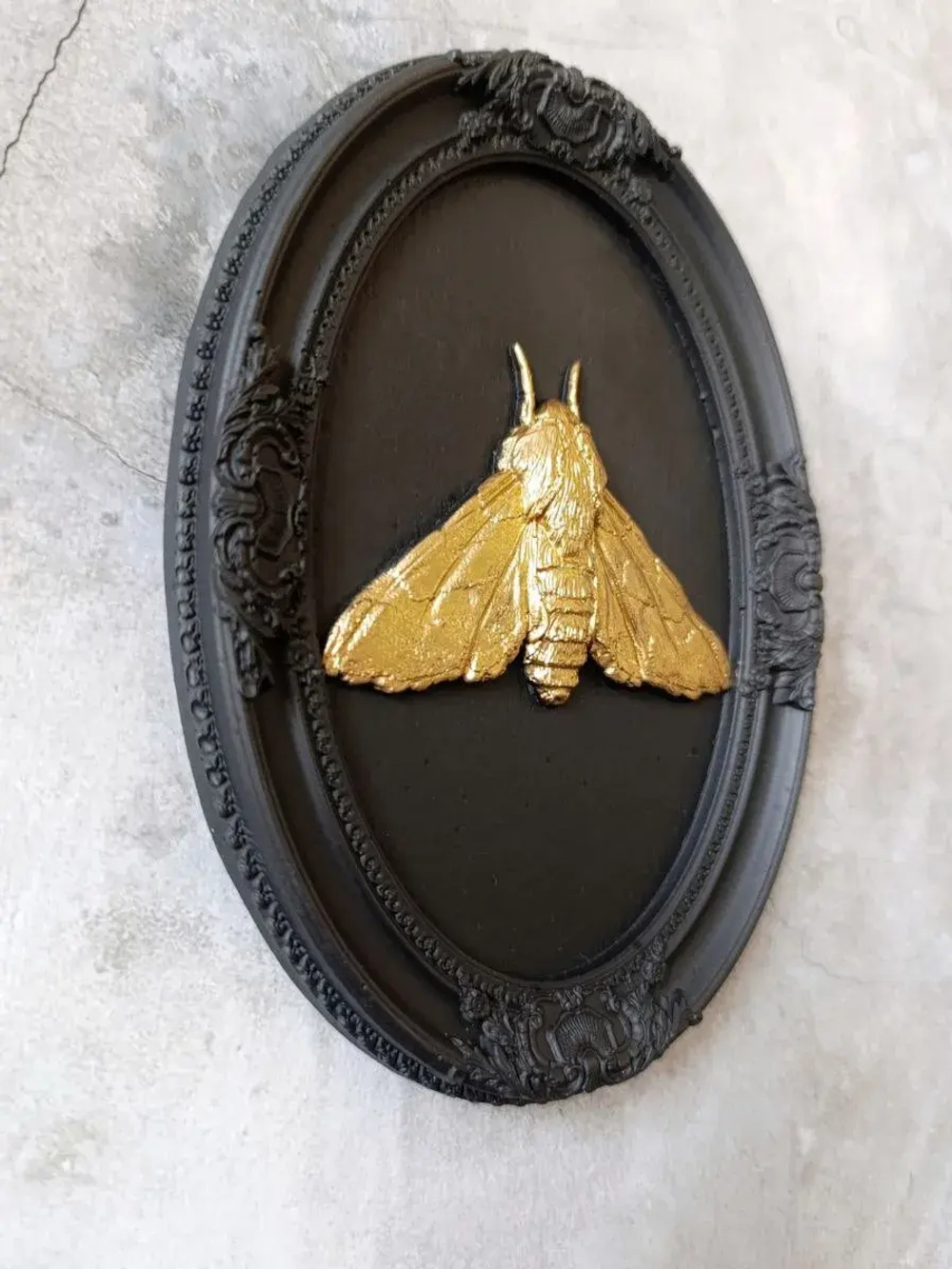 Барельеф на стену из гипса Мотылек