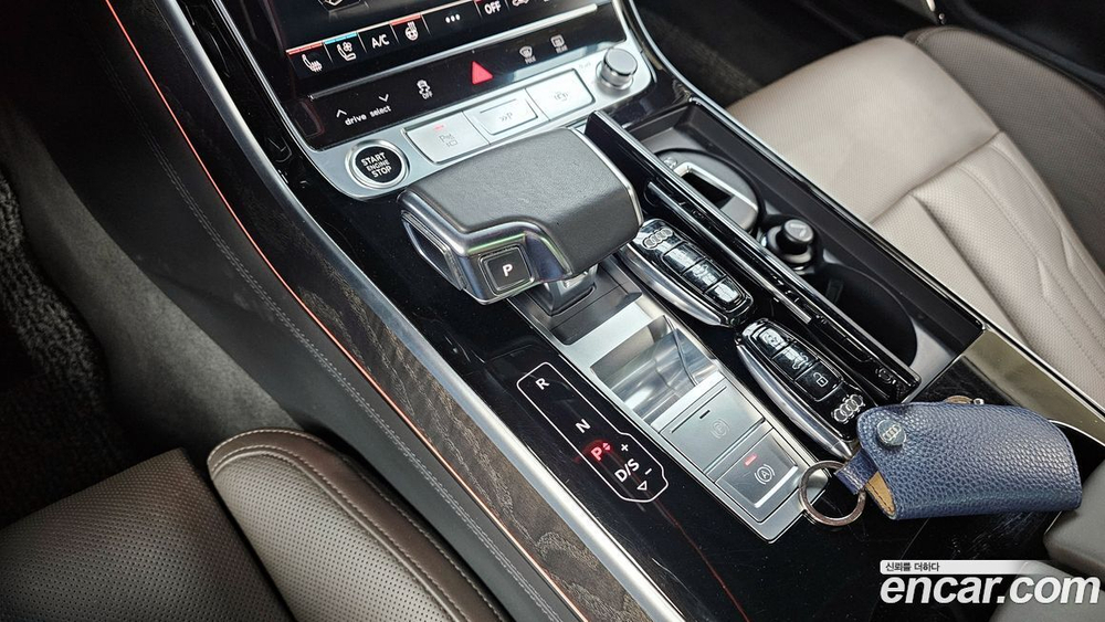 Audi A8 (D5) 60 TFSI Quattro LWB (04.2021)