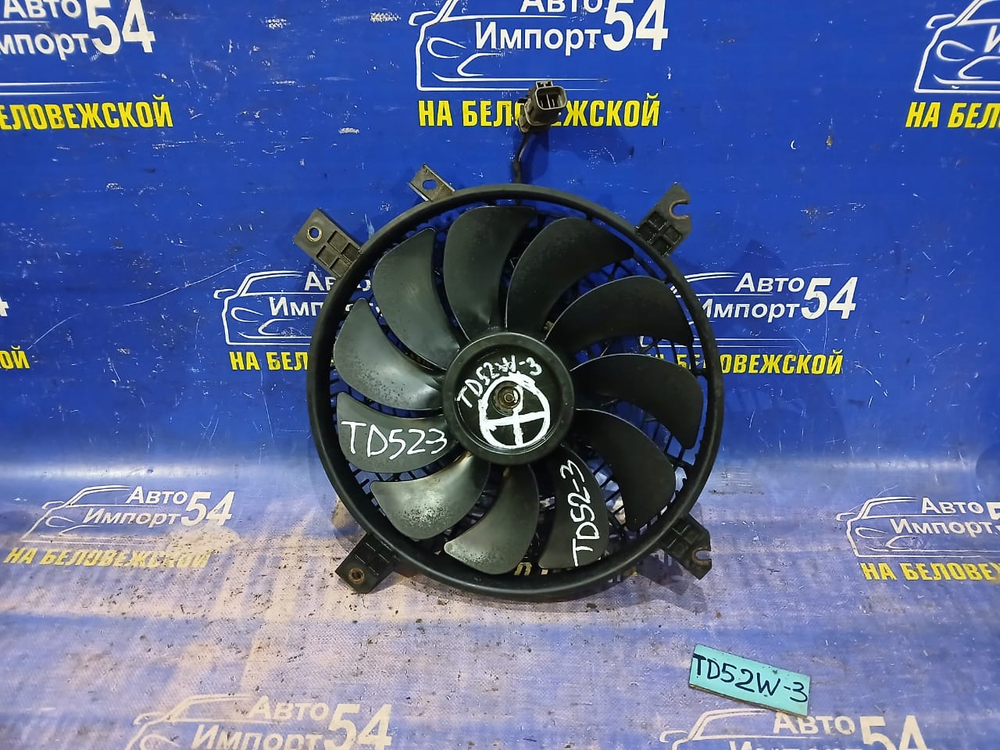 Диффузор радиатора кондиционера SUZUKI ESCUDO 2000