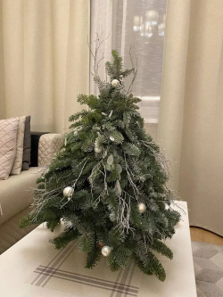 Елочка украшенная