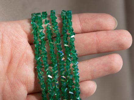 Нить бусин для украшений 4мм (ювелирное стекло)