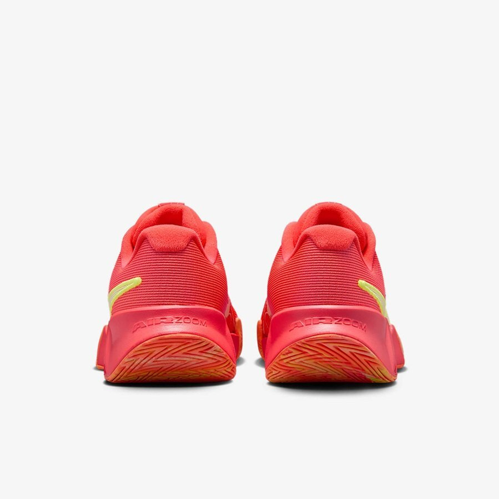 Кроссовки для тенниса Женские NIKE ZOOM CHALLENGE для всех покрытий