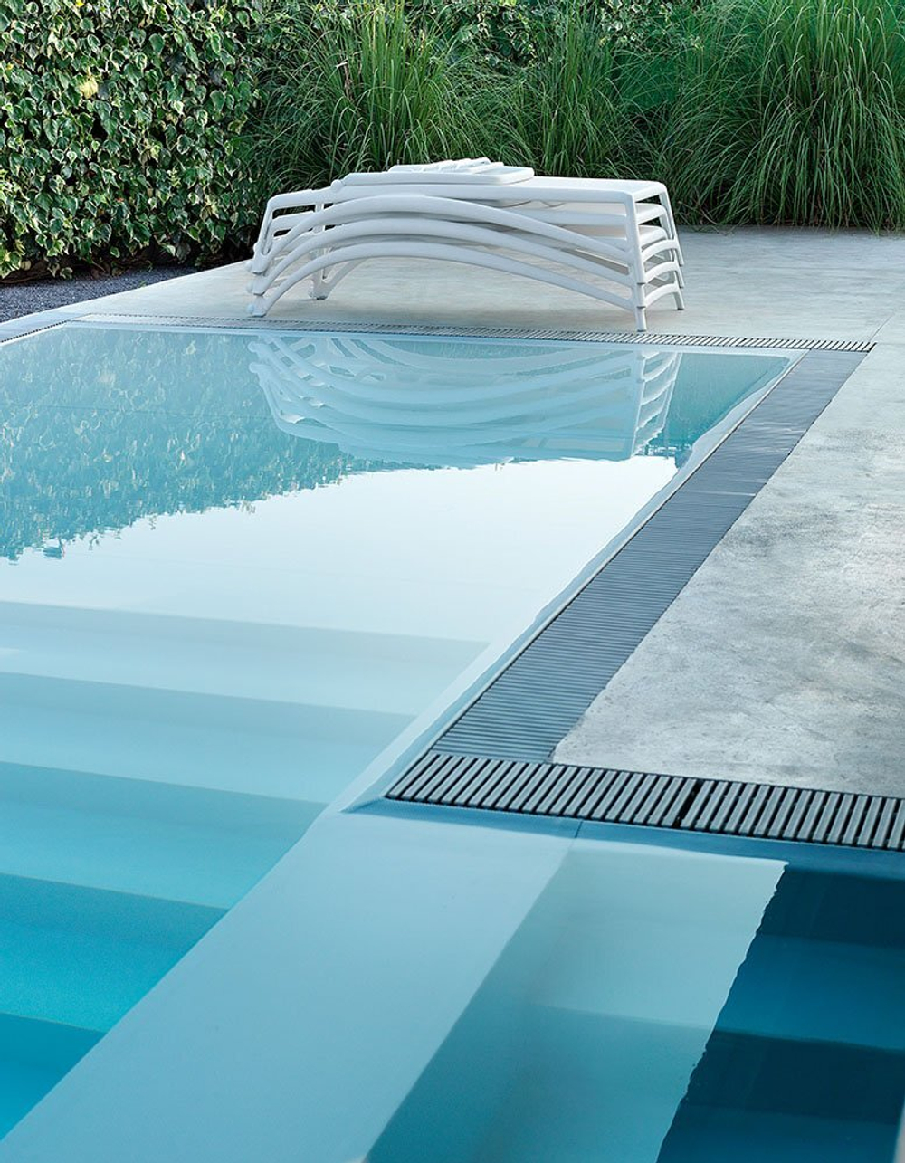 Шезлонг-лежак пластиковый Nardi Atlantico, белый