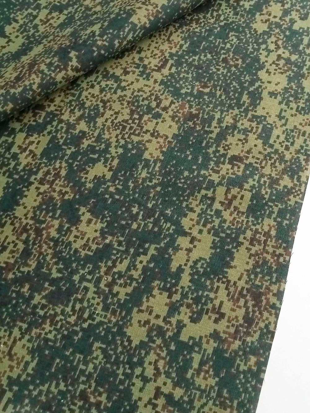 Ткань бязь плательная, рис. "Камуфляж пиксель", ширина 150 см, арт. 271