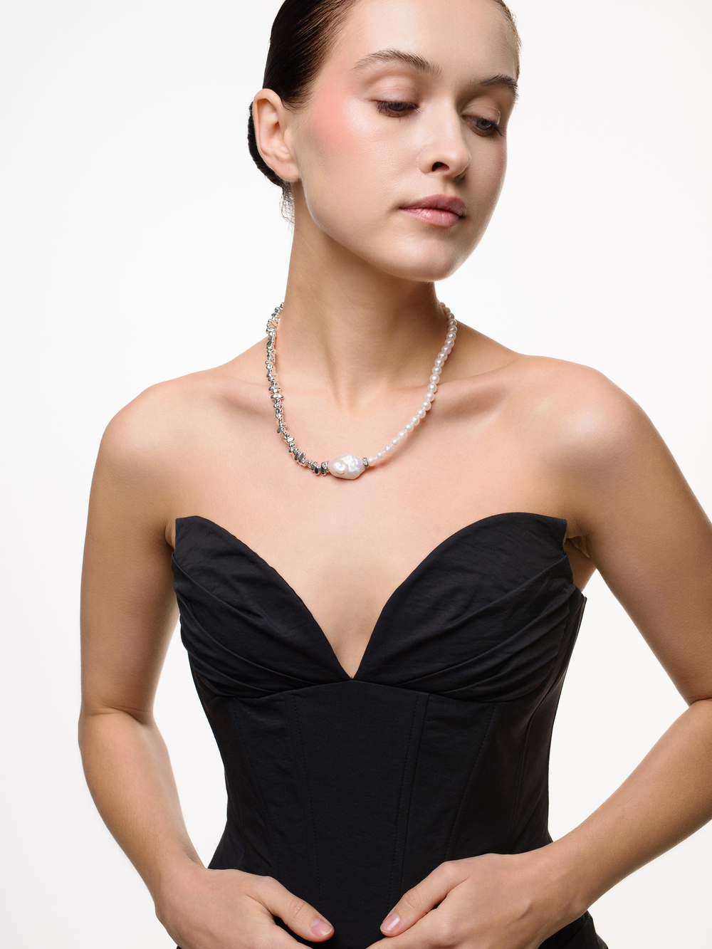 Колье Bicolor с жемчугом и гематитом Silver