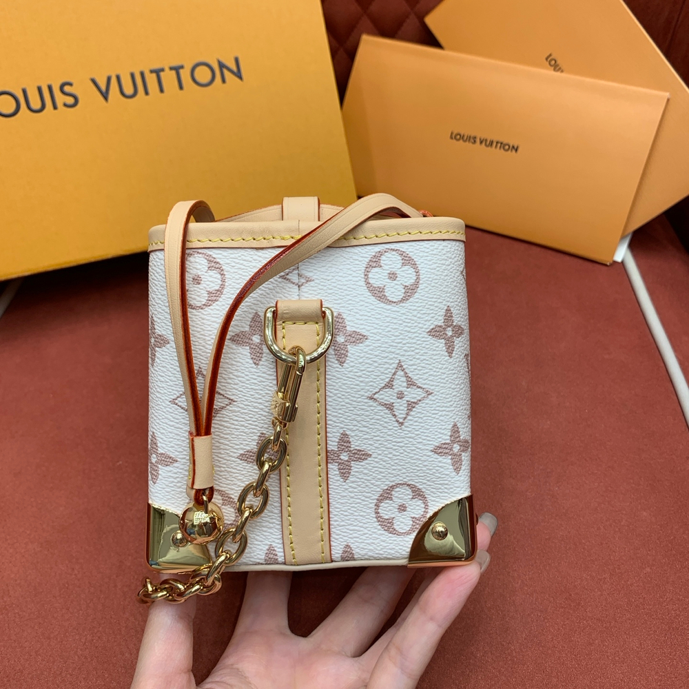 Louis Vuitton Noe Purse