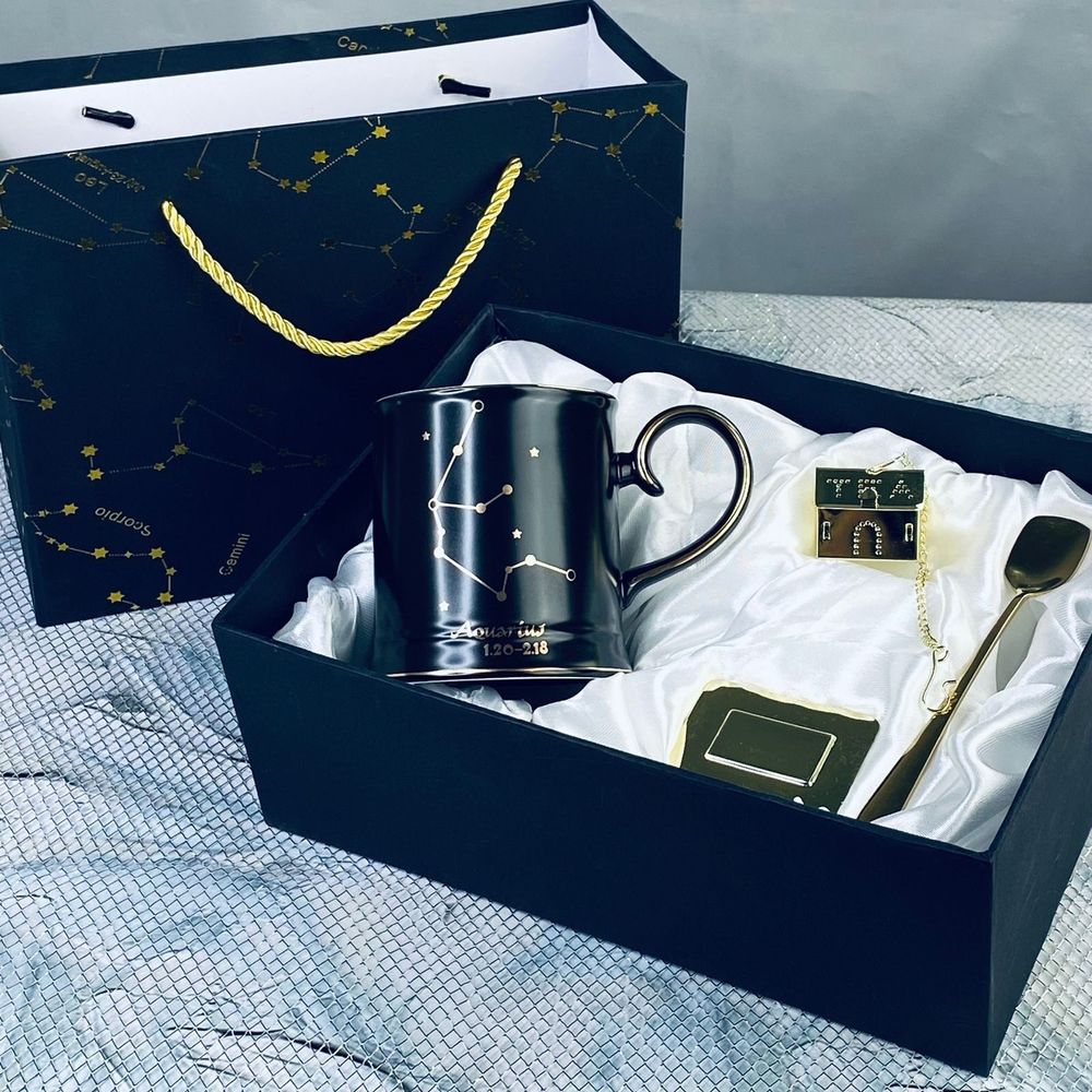 Lenardi 106-300 Кружка 360мл с ложкой и фильтром ВОДОЛЕЙ в под.уп.(х12)Фарфор