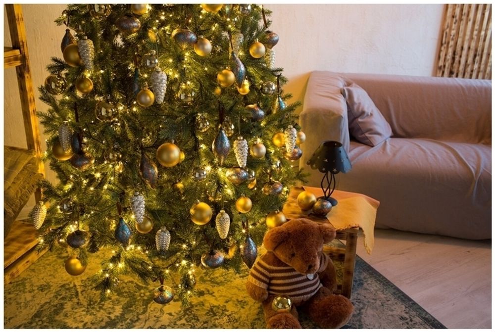 Искусственная ель «Леано» (Литая хвоя) 210 см / 2.1 м