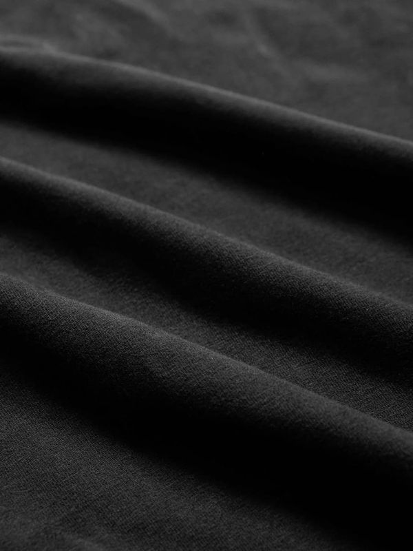 Футболка с карманом черная - фото 6