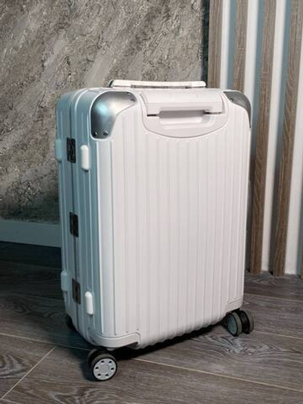 Чемодан Rimowa