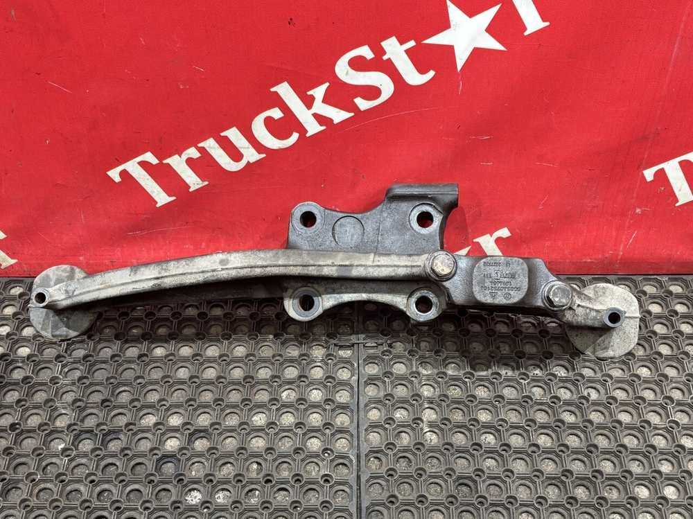 Кронштейн пневморессоры правый 2023г.