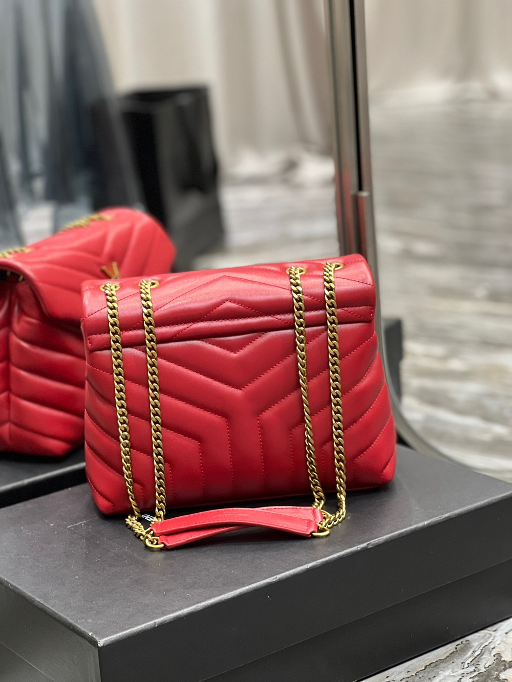 Saint Laurent Loulou 25 cm