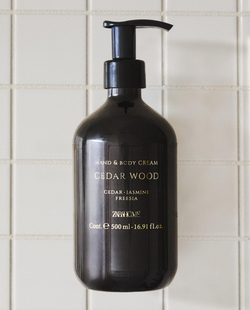 Zara Home Крем для рук Cedar Wood 500 мл питательный, парфюмированный, аромат древесный