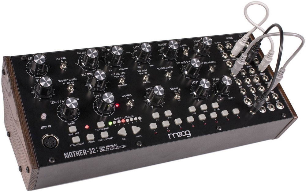Синтезатор аналоговый Moog Mother-32