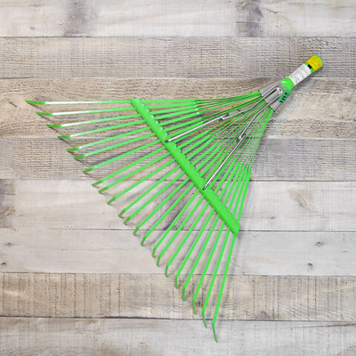 Грабли веерные 22-х зубые 43см с фиксатором, оцинковка