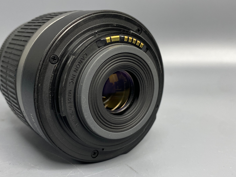 Canon EF-S 18-55mm 3.5-5.6 IS