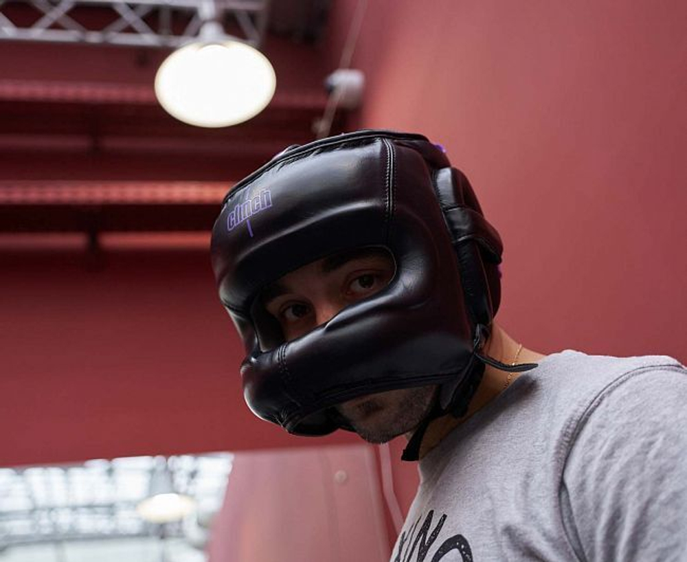 Шлем боксерский с бампером Clinch Undefeated черный C160