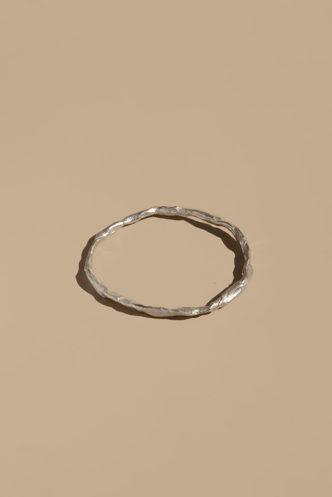 Браслет closed bracelet / the object