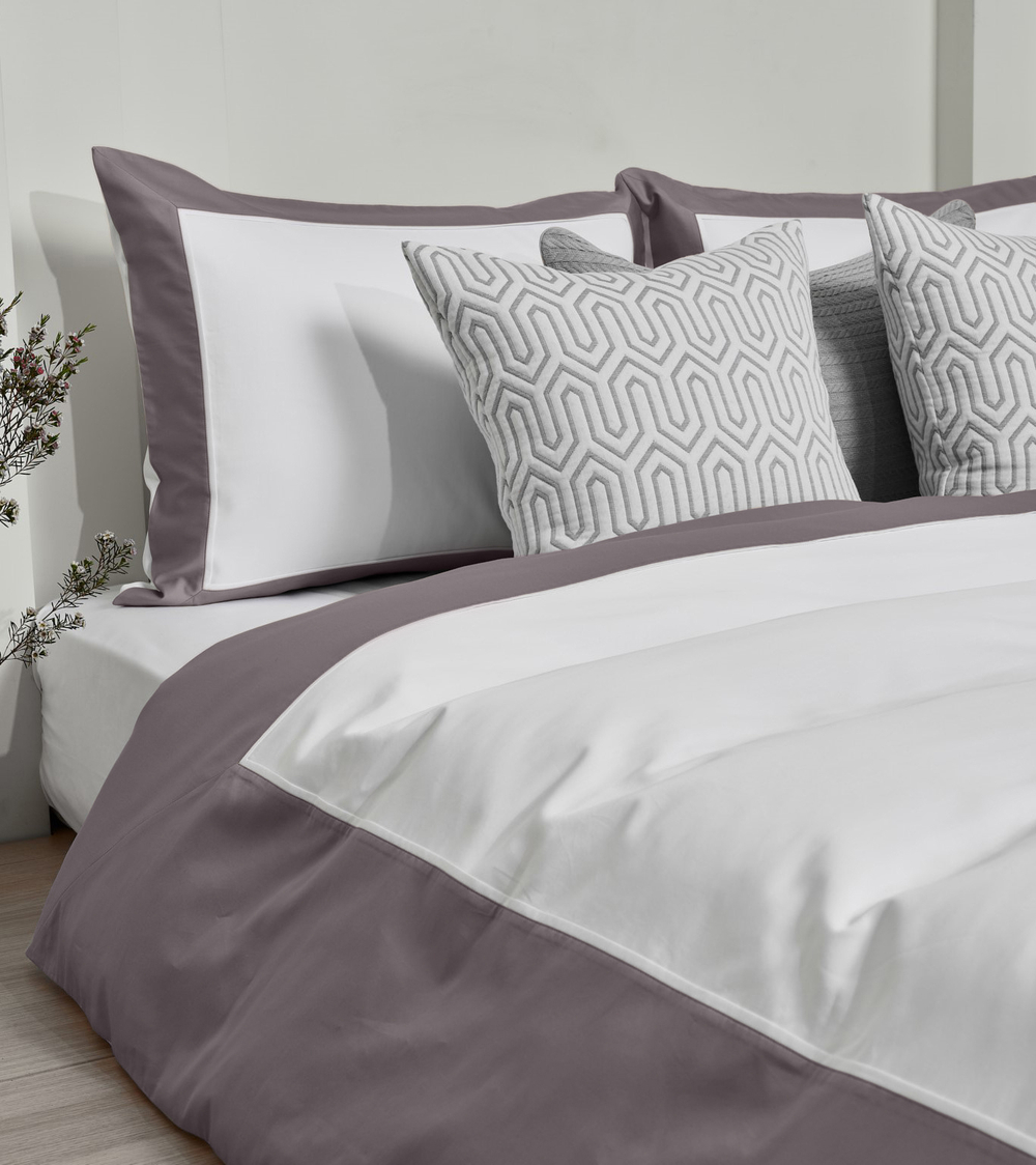 Постельное белье 2 спальное евро Сlaire&Caroll Frame белое с темно-серым