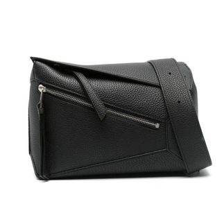 Мужские сумки через плечо Loewe
