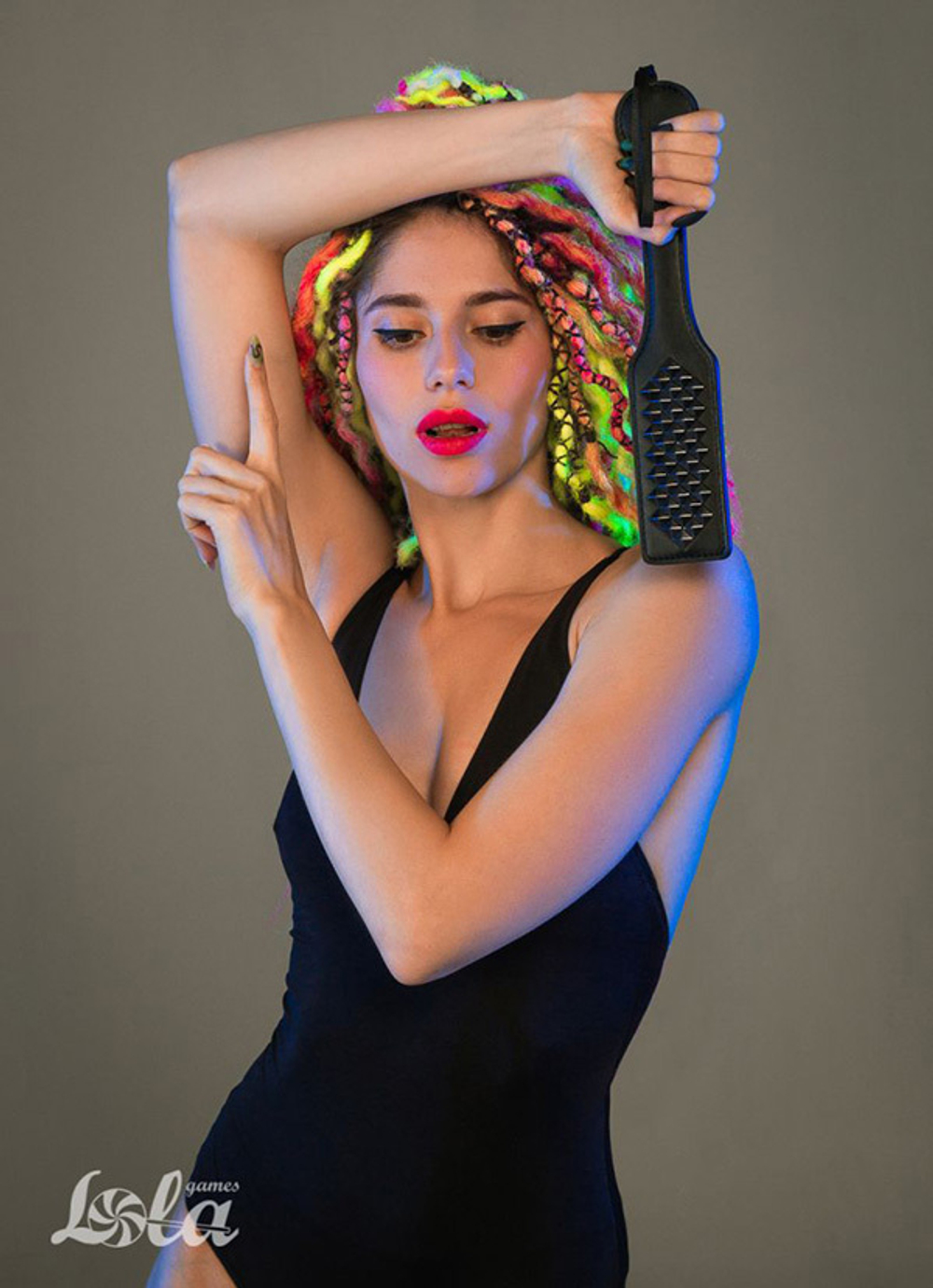 Шлепалка 32см с заклепками Lola Games Party Hard Paddle Hot Spot Black 1126-01lola